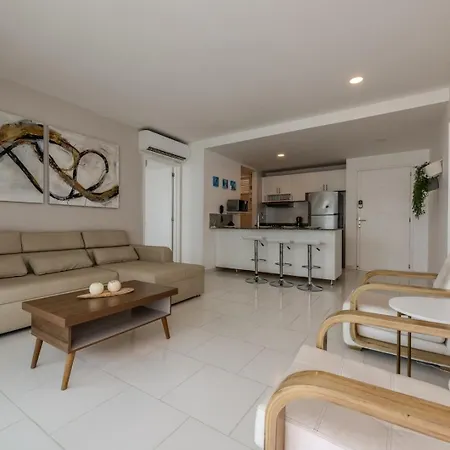 Apartamento Ocean View & Access - Family-friendly, Beaut